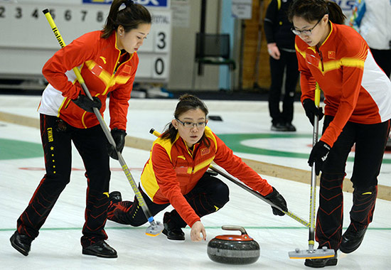 中國冰壺女隊8-5勝日本 半決賽仍戰(zhàn)東道主