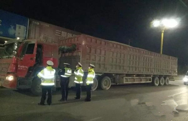 即日起至年底聊城嚴(yán)打渣土車違法和貨車超限超載