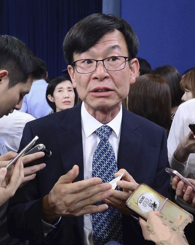 首次提名部長級(jí)官員 文在寅要拿財(cái)閥開刀？