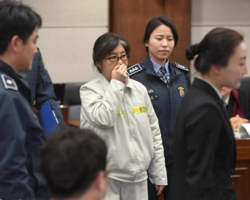 韓131名議員支持立法沒收崔順實(shí)財(cái)產(chǎn) 上繳國庫