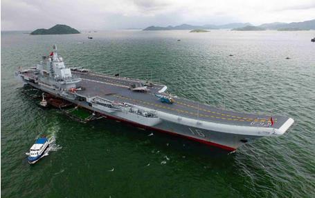 海軍遼寧艦航母編隊(duì)返回青島某航母軍港