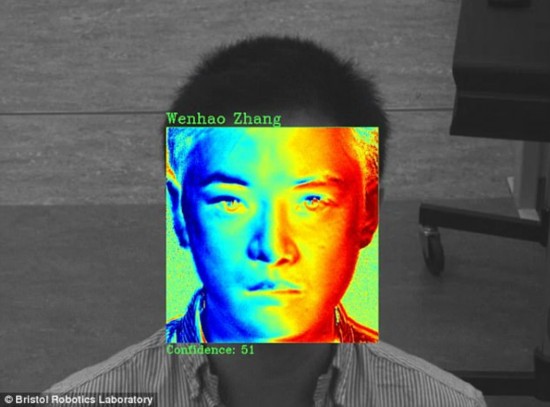 英國2020年前將推刷臉軟件 排隊(duì)檢票或成歷史