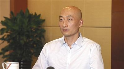 蒙冤被判15年 郭文貴昔日伙伴曲龍再審改判無罪