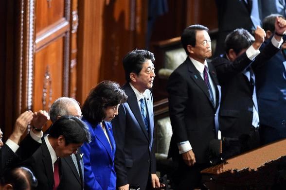 想解散眾議院就解散 安倍這么“任性”也行？