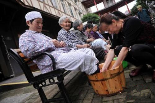 多地推獨(dú)生子女護(hù)理假：有省份規(guī)定每年不少于15天