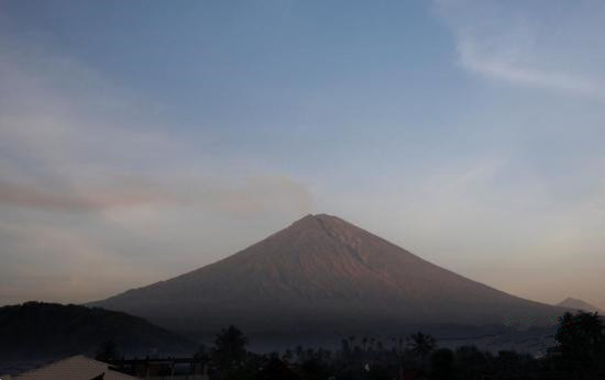 火山噴發(fā)重創(chuàng)巴厘島旅游 印尼政府撥款“救市”