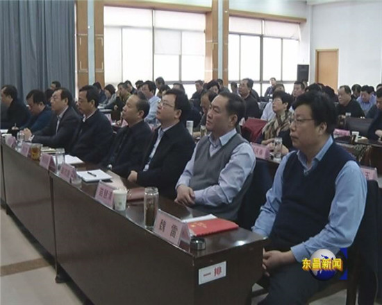 我區(qū)組織收看省委省政府重點工作推進落實情況視頻會議  榮紅智、劉培國、劉立新等領(lǐng)導(dǎo)在東昌府分會場參加收看