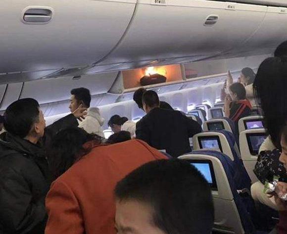 一言不合就起火 坐飛機(jī)時(shí)充電寶該怎么攜帶？