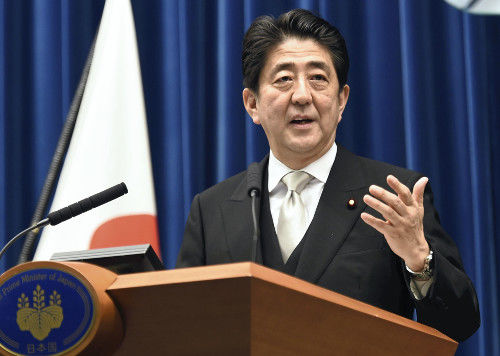 日本沖繩北方擔當相連爆丑聞 給安倍“添亂”