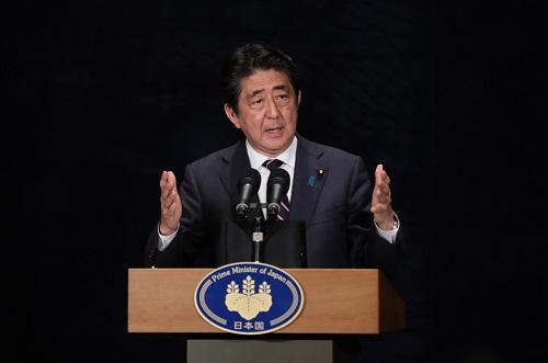 安倍內(nèi)閣支持率驟跌逼近最低值 不支持率超支持率
