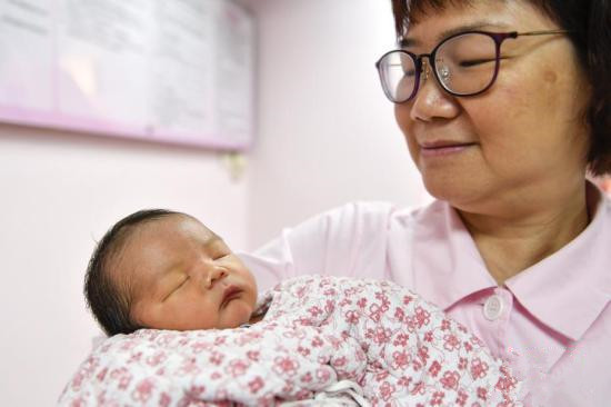 五個(gè)“90后”的生育選擇：生還是不生，是個(gè)問題