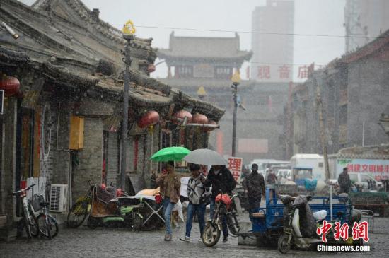 全國大部有大風(fēng)降溫 暴雪、沙塵暴藍(lán)色預(yù)警同時(shí)發(fā)布