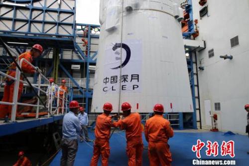嫦娥四號“鵲橋”中繼星成功發(fā)射 將搭建地月信息聯(lián)通之橋