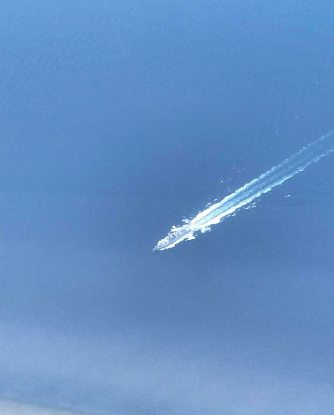 臺(tái)媒：近50艘解放軍艦艇密集通過(guò)臺(tái)灣海峽