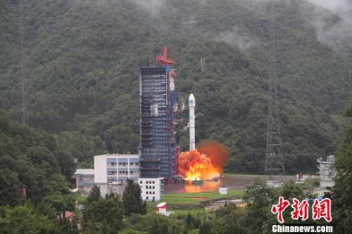 中國(guó)“一箭雙星”成功發(fā)射第三十三、三十四顆北斗導(dǎo)航衛(wèi)星