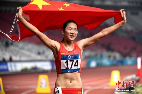 王春雨奪女子800米冠軍 中國田徑一日收獲4金