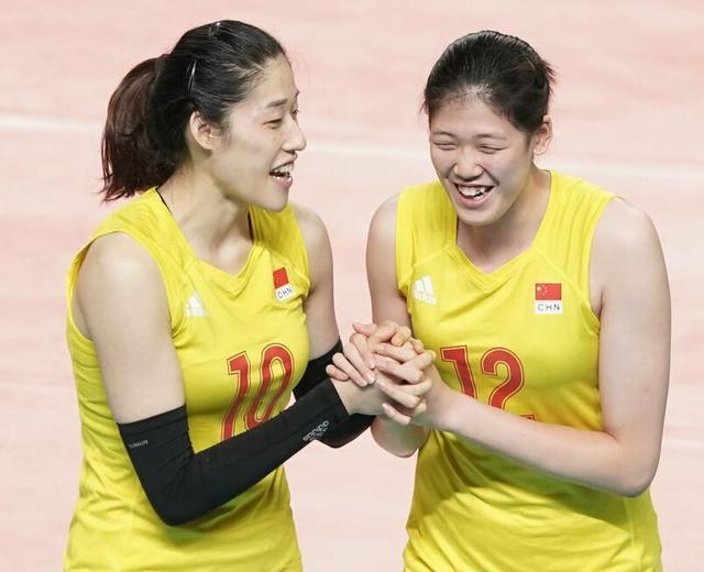 女排頭號新星又立功！郎平用活這位奇兵 朱婷賽后盛贊