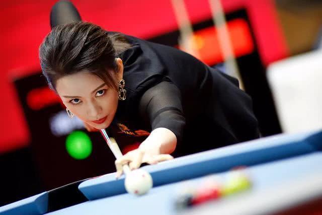 女神依舊霸氣！36歲潘曉婷7-6險勝 她是九球賽場最美風(fēng)景線