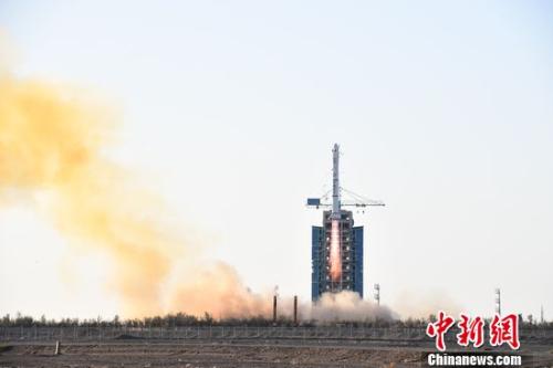 中法合作研制首顆衛(wèi)星中法海洋衛(wèi)星成功發(fā)射(圖)