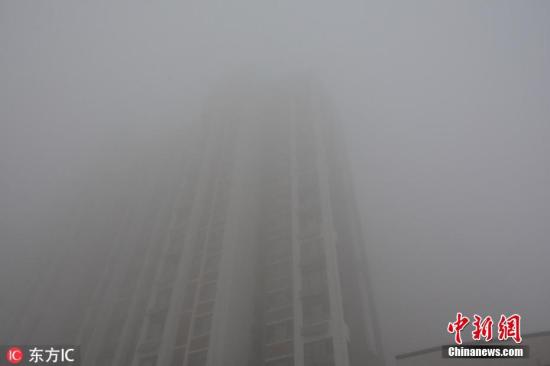 京津冀及周邊等地有霧霾 較強(qiáng)冷空氣影響北方地區(qū)