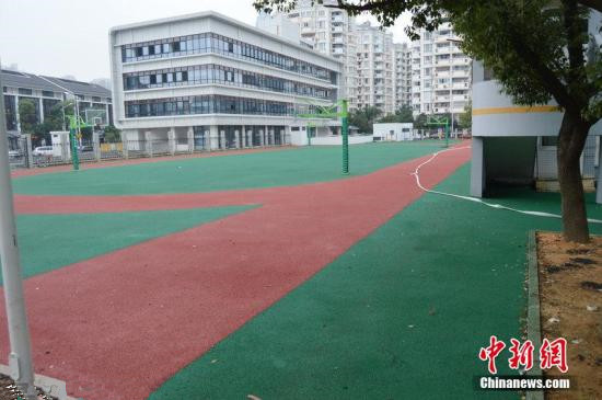 中小學(xué)塑膠跑道出強(qiáng)制性新國標(biāo) 對(duì)18種有害物質(zhì)做限定