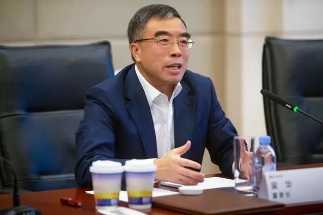 那些“圍堵”華為的人，為何如今變卦了？