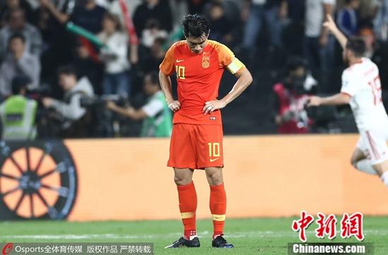 國足告別亞洲杯：再見鄭智！再見里皮！
