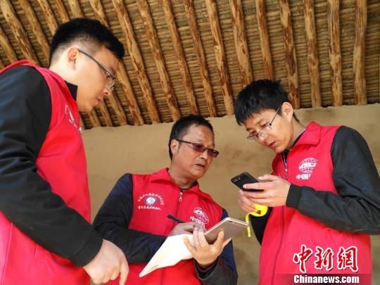 蘭州“80后”志愿服務(wù)900小時(shí) 向善的力量引眾傳溫情
