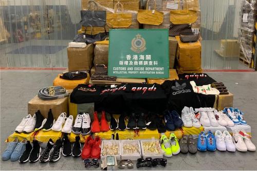 內(nèi)地香港海關(guān)跨境聯(lián)合行動 檢獲逾4000件冒牌貨
