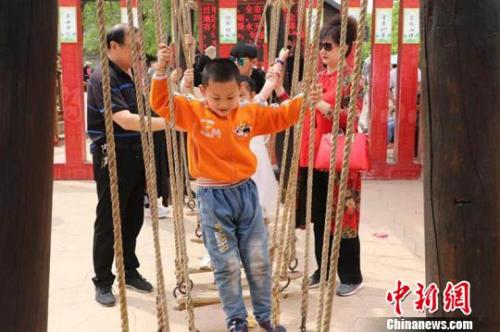 國人“五一”游玩賬單來了！看你超預(yù)算了嗎？