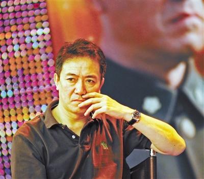 李幼斌人藝登臺上演《老式喜劇》