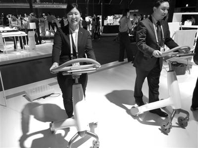 日本公司研制步行訓(xùn)練機(jī)器人