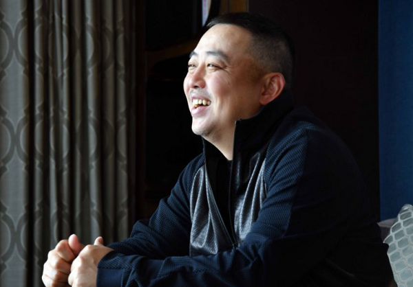國乒一姐再現(xiàn)混雙新搭檔！劉國梁看熱鬧！場外隊友喊“下蹲發(fā)球”