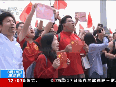 海外僑胞變身愛國“合唱團(tuán)” 用國歌淹沒“港獨”叫囂