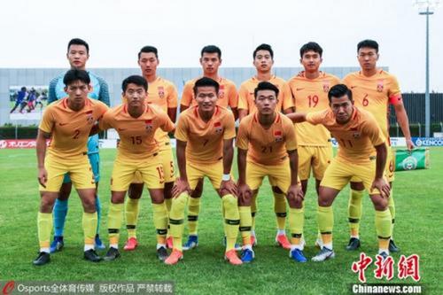 資料圖：中國國奧在土倫杯比賽賽前合影。 圖片來源：Osports全體育圖片社