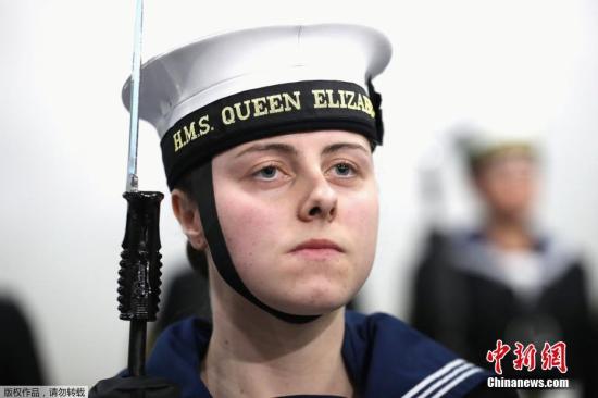 “女穿男裝”易受傷，英軍可能面臨高額法律賠償