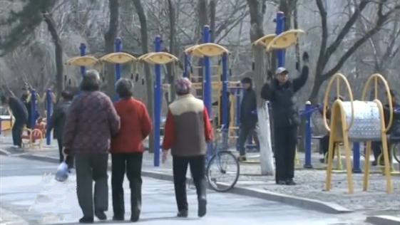 70年，中國(guó)人均預(yù)期壽命翻了一倍多