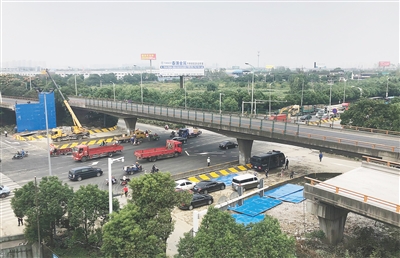 無錫塌橋事故追問：卸不下的重 貨車不超載就虧本？