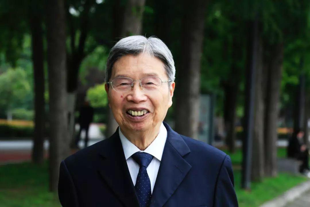 92歲還在堅(jiān)持打卡上班 他是時代楷模，更是人生榜樣！
