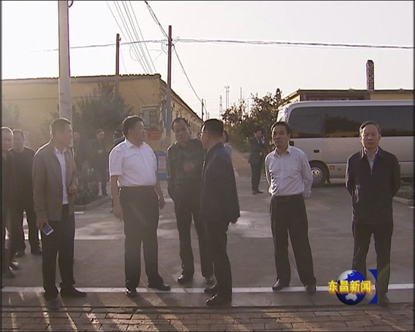 任曉旺來我區(qū)檢查農(nóng)村村內(nèi)道路硬化建設(shè)工作