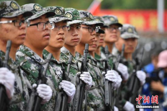 兩部門：普通高校軍事技能實(shí)際訓(xùn)練時(shí)間不得少于14天