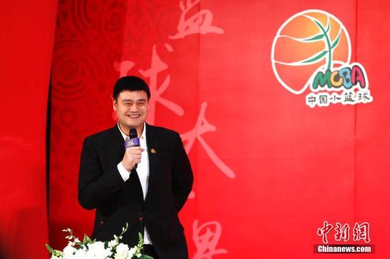 “姚明一生之?dāng)场眮硪γ鞯囊划€三分地打工，人生啊……