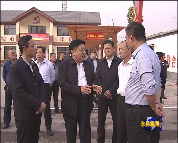 任曉旺來我區(qū)檢查農(nóng)村村內(nèi)道路硬化建設(shè)工作