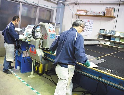 日本社會少子化問題日益嚴峻 新生兒數(shù)量首次跌至90萬人以下