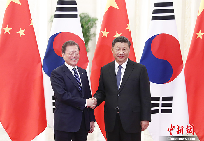 習(xí)近平會(huì)見(jiàn)韓國(guó)總統(tǒng)文在寅：推動(dòng)雙邊關(guān)系邁上更高水平