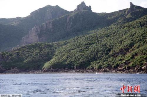 中國(guó)海警2301艦艇編隊(duì)在中國(guó)釣魚(yú)島領(lǐng)海內(nèi)巡航
