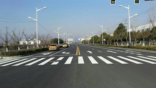 公安部交管局：擅自封閉、阻斷和隔離道路要盡快恢復(fù)正常通行