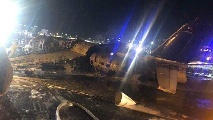 獅航公司一醫(yī)療救援包機馬尼拉機場起飛時爆炸墜毀8人亡