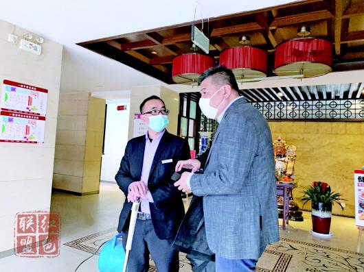 日虧兩萬　堅持為戰(zhàn)疫團隊送餐