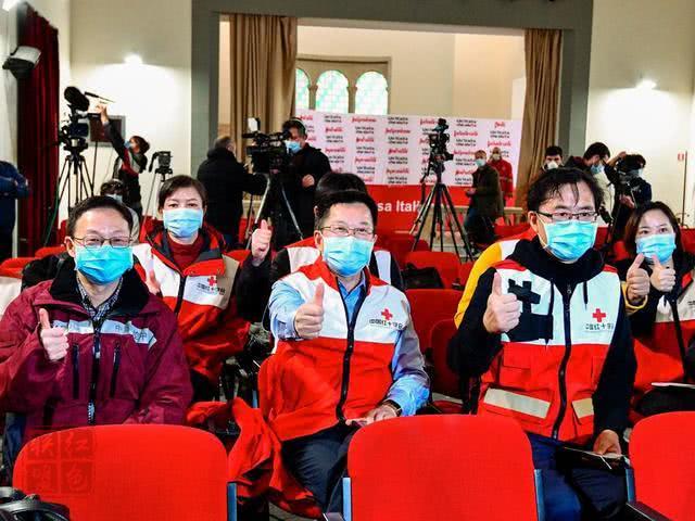 意大利醫(yī)護(hù)告急，超300人中國醫(yī)生火線支援，有人從武漢直飛米蘭